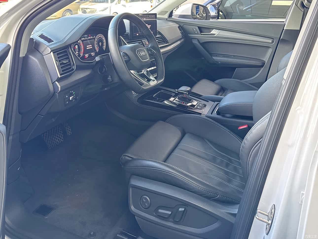 Audi Q5L, 2021 4