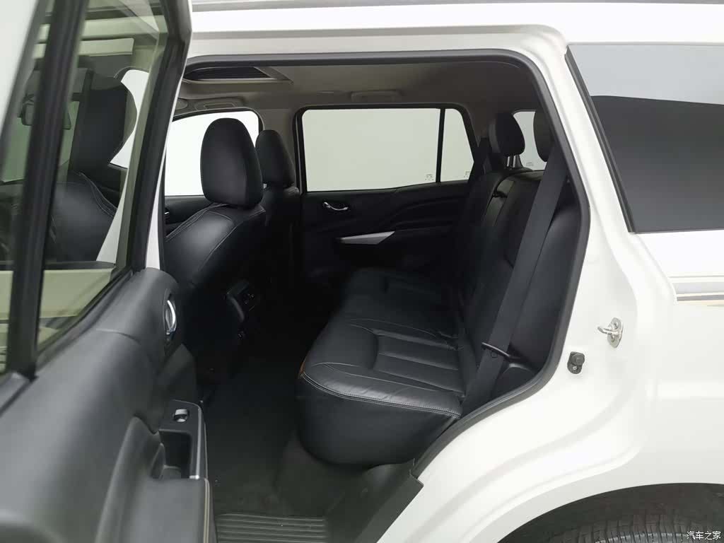 Nissan Terra, 2020 15