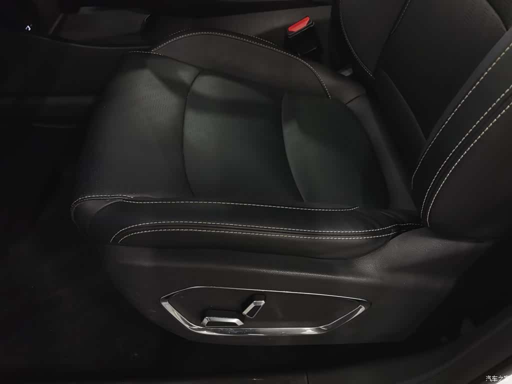 Geely Boyue, 2022 20