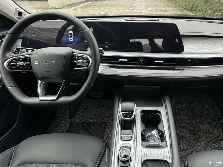 Chery Arrizo 8, 2022 4