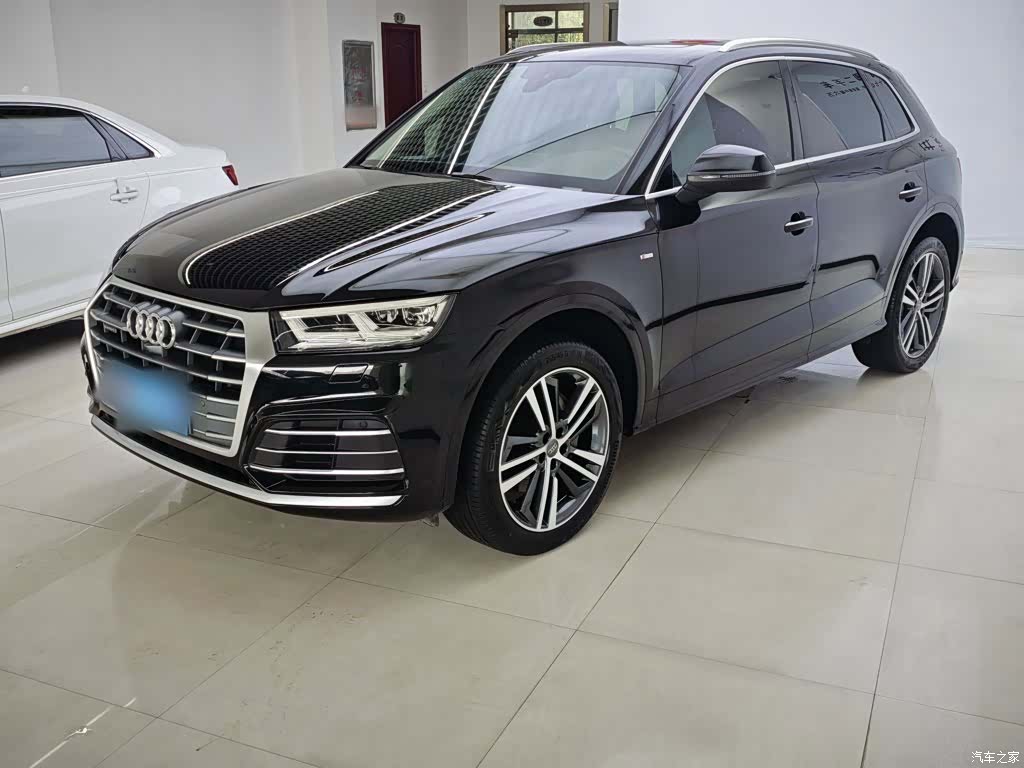 Audi Q5L, 2020 1