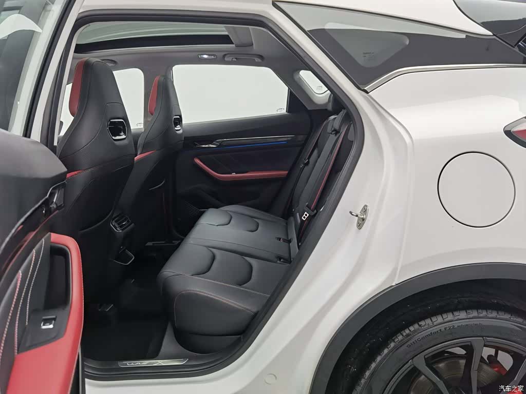 Geely Emgrand, 2021 15