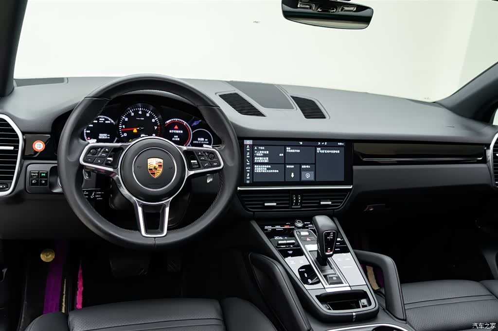 Porsche Cayenne, 2018 11