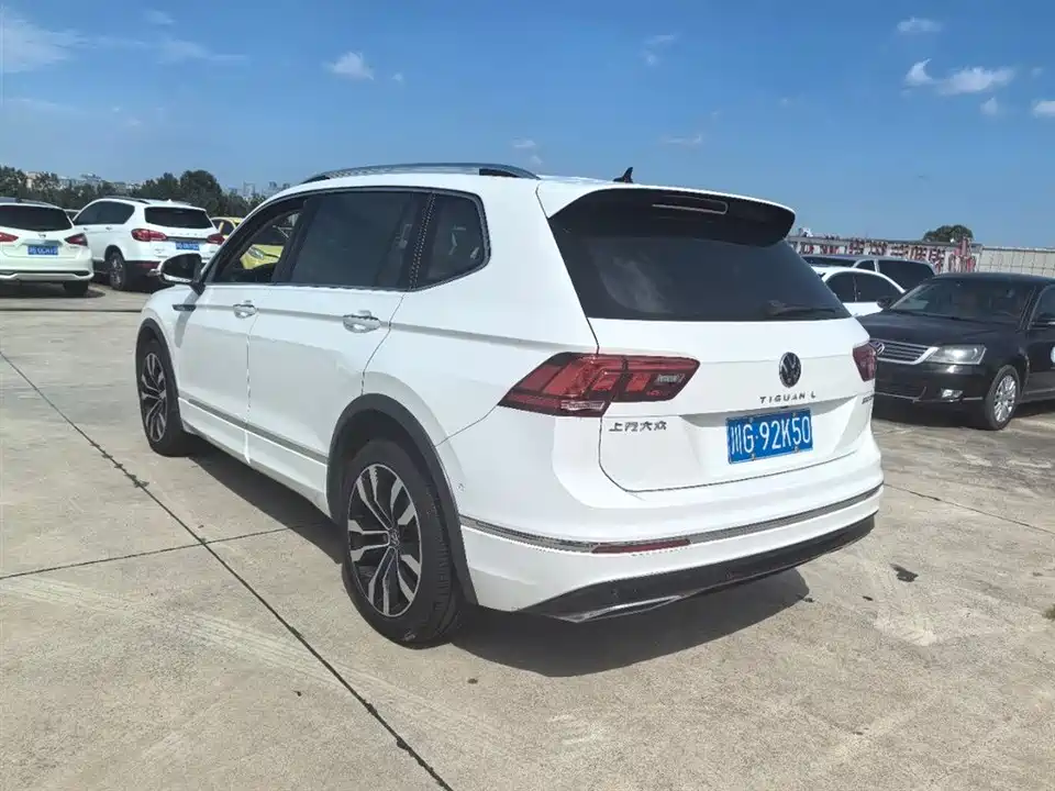 Volkswagen Tiguan L