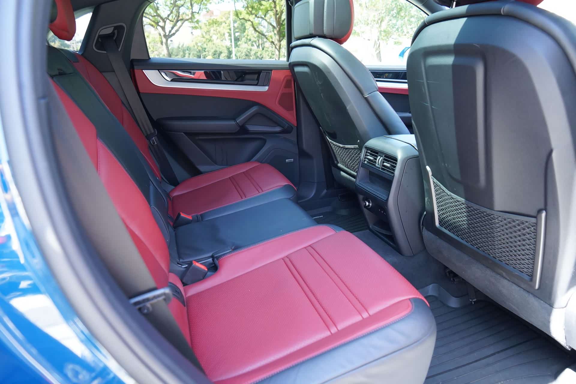 Porsche Cayenne, 2025 7