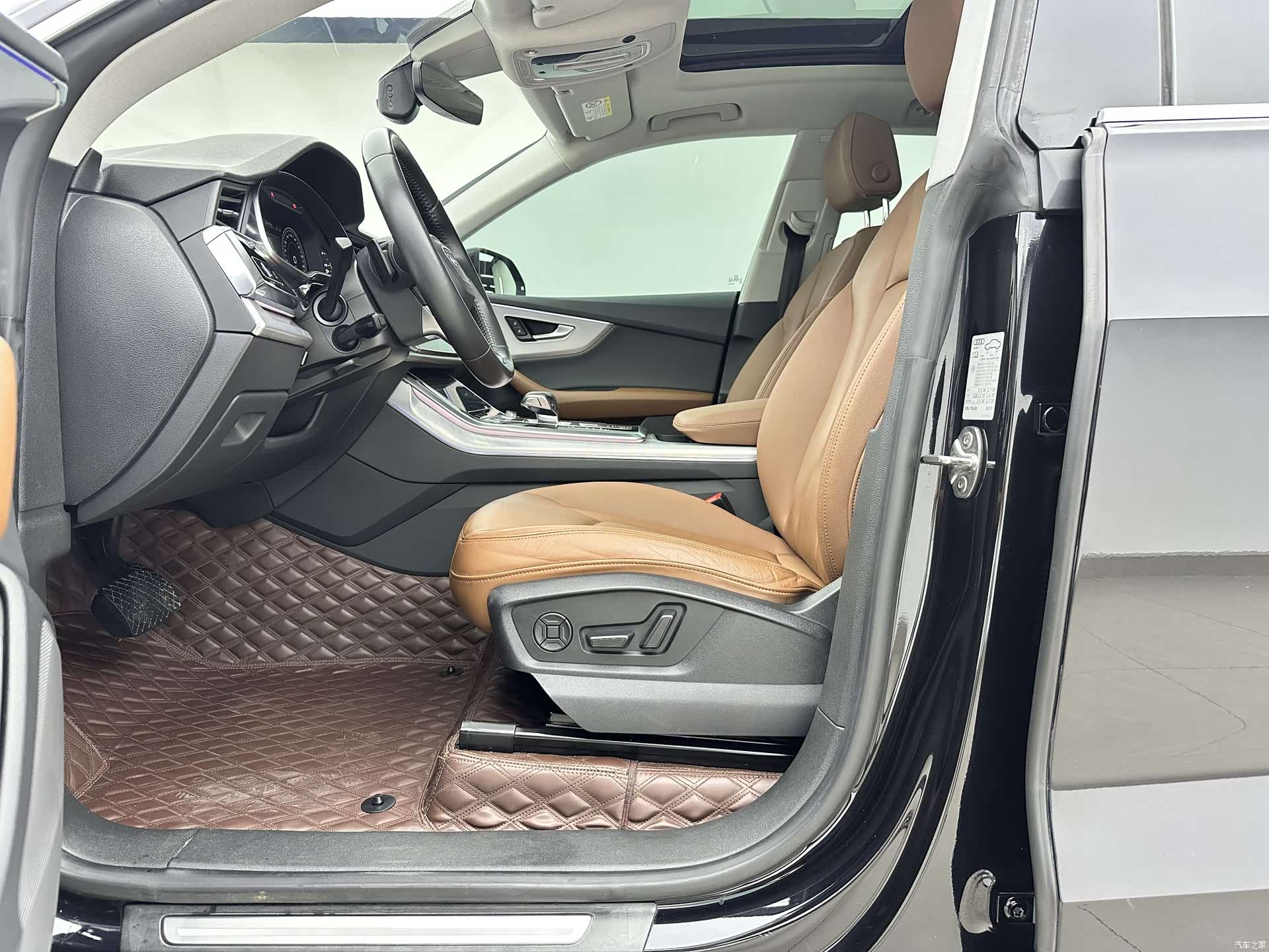 Audi Q8, 2021 8