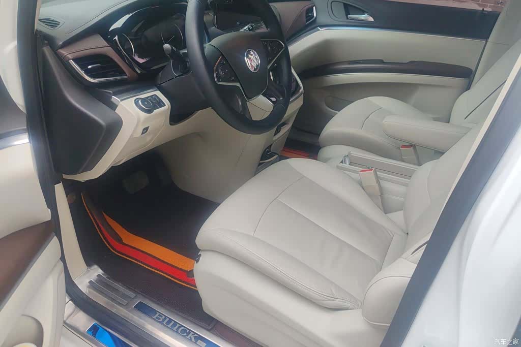 Buick GL8, 2021 9