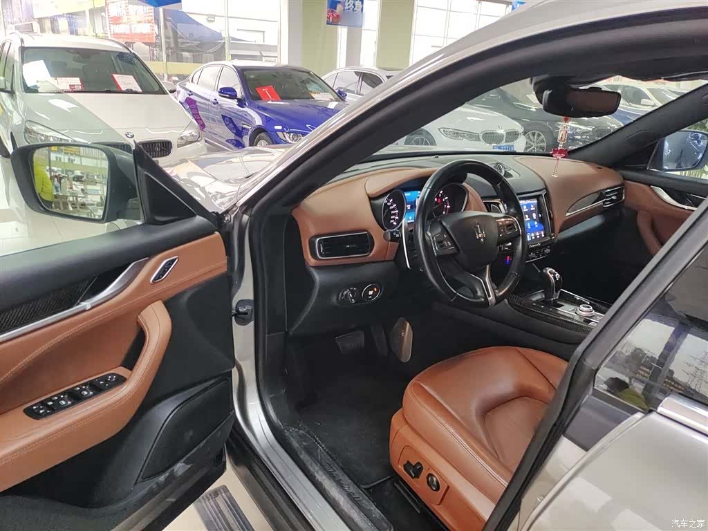 Maserati Levante, 2018 12