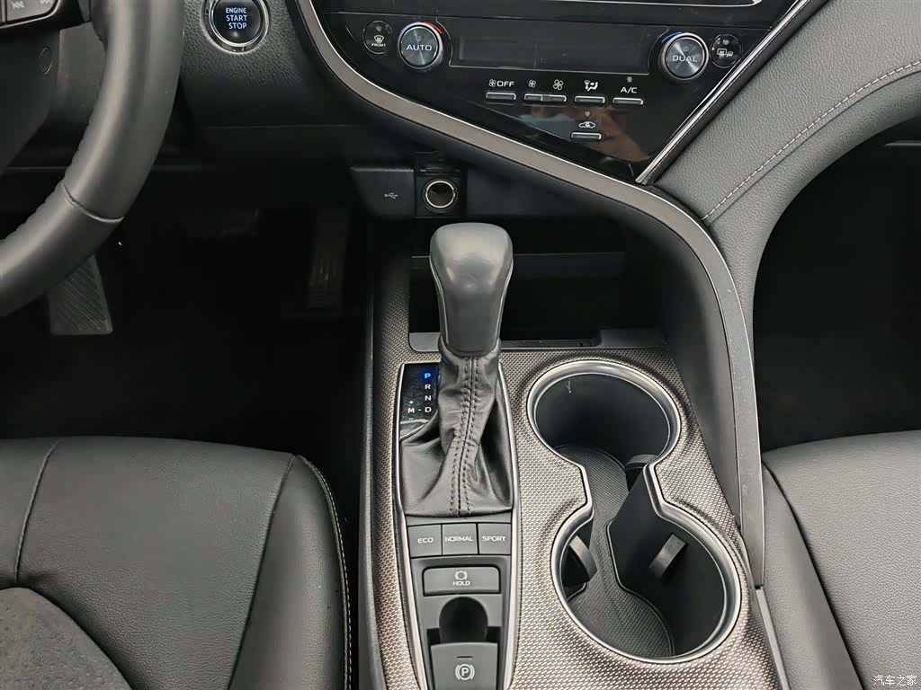 Toyota Camry, 2022 13