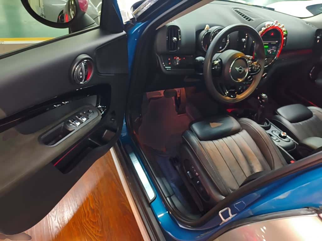 Mini Countryman, 2019 16