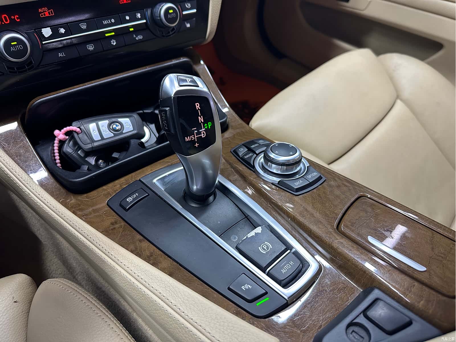 BMW 5 Series, 2012 15