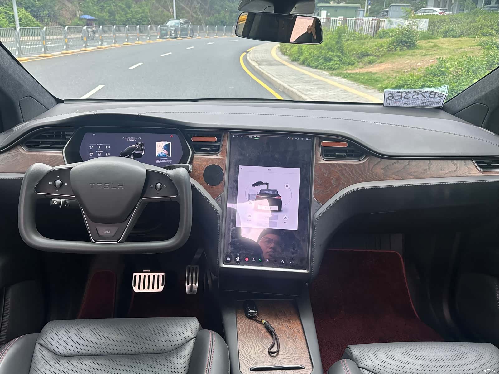 Tesla Model X, 2019 10