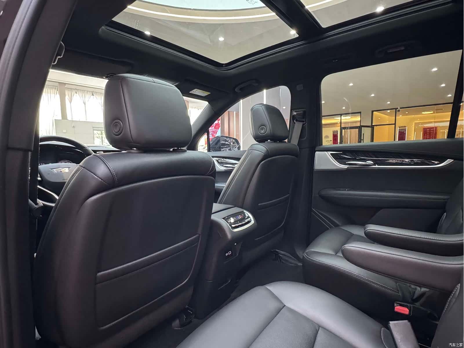 Cadillac XT6, 2021 11