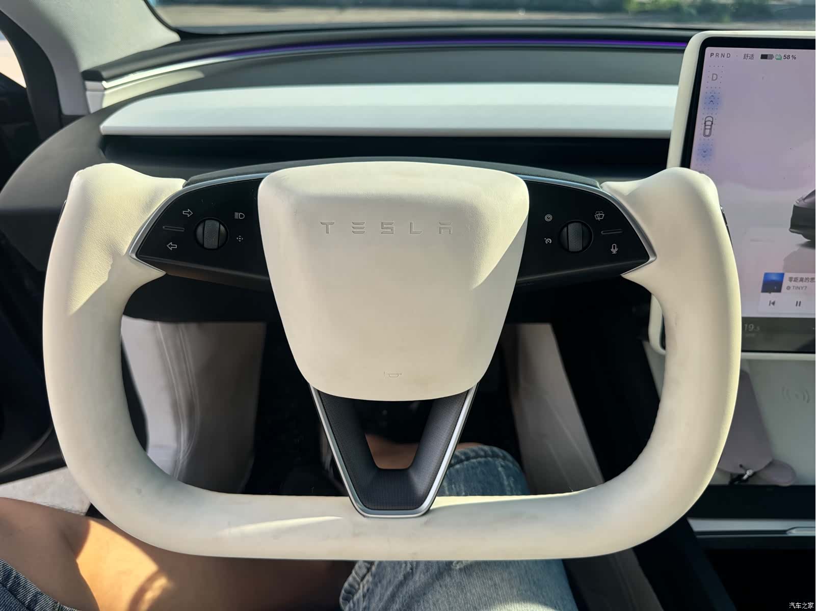 Tesla Model 3, 2025 все фото
