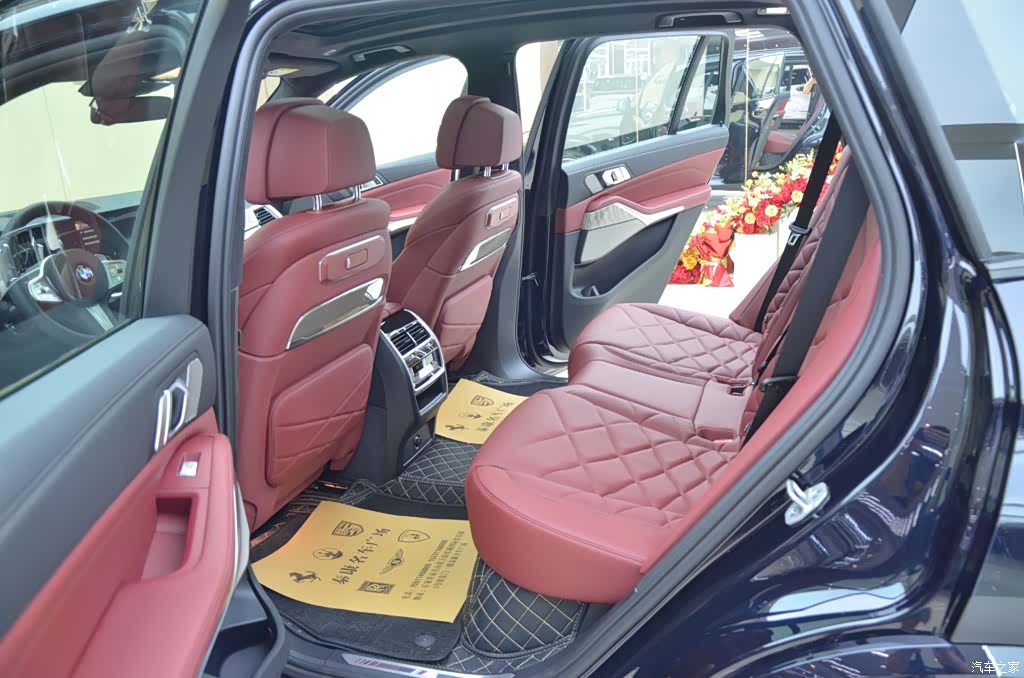 BMW X5, 2026 все фото