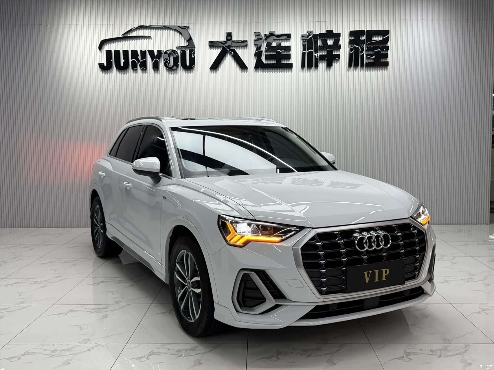 Audi Q3, 2022 3