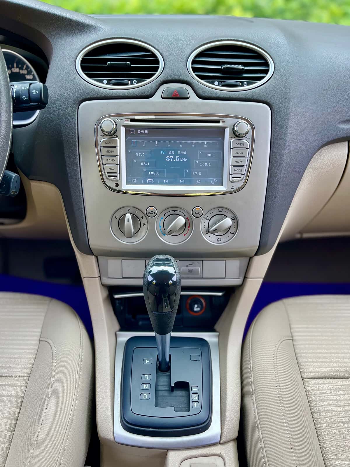 Ford Focus, 2014 10