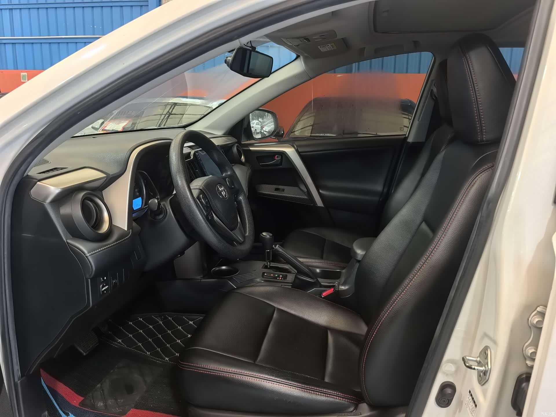 Toyota RAV4, 2016 9