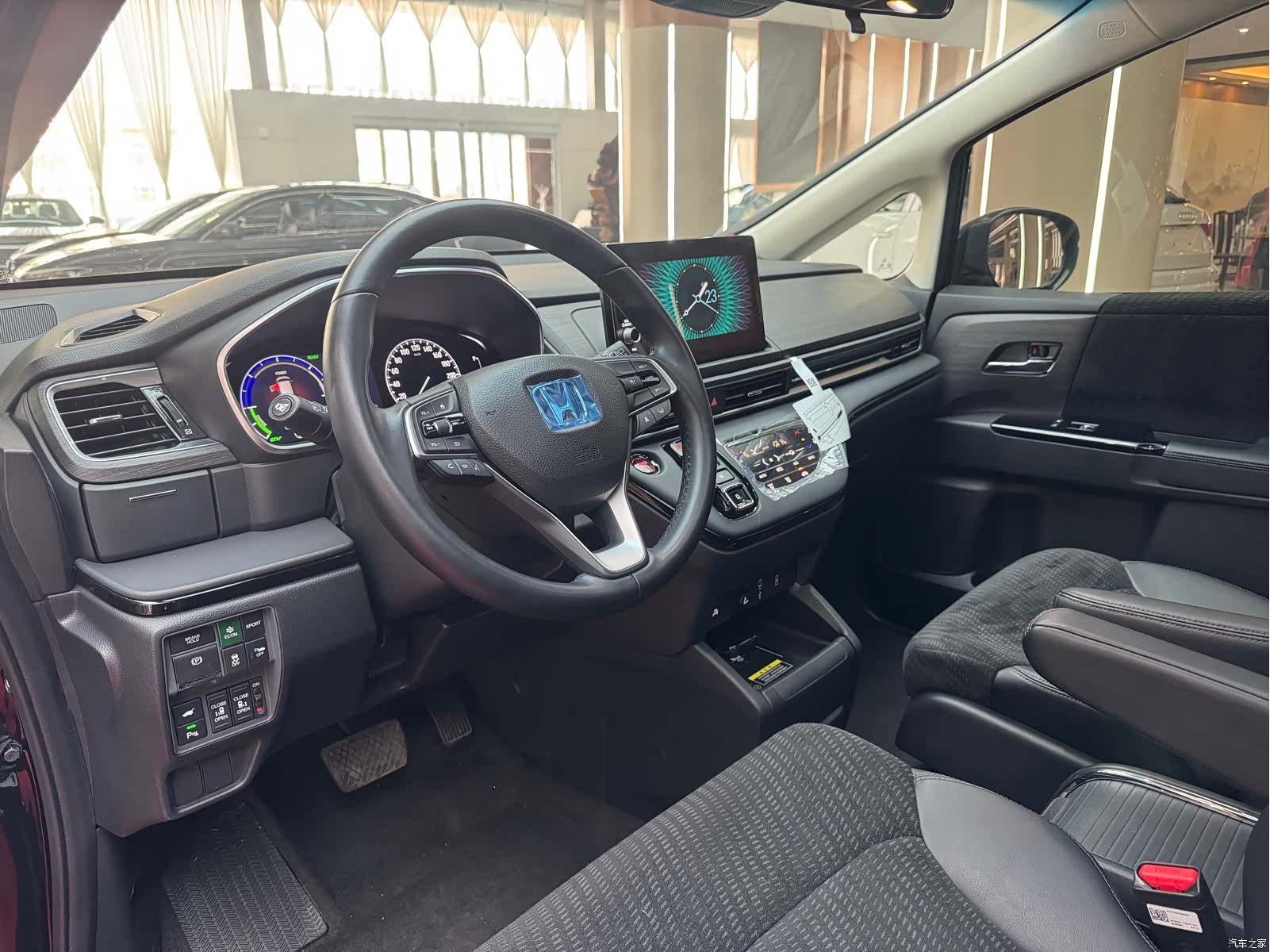 Honda Elysion, 2025 13
