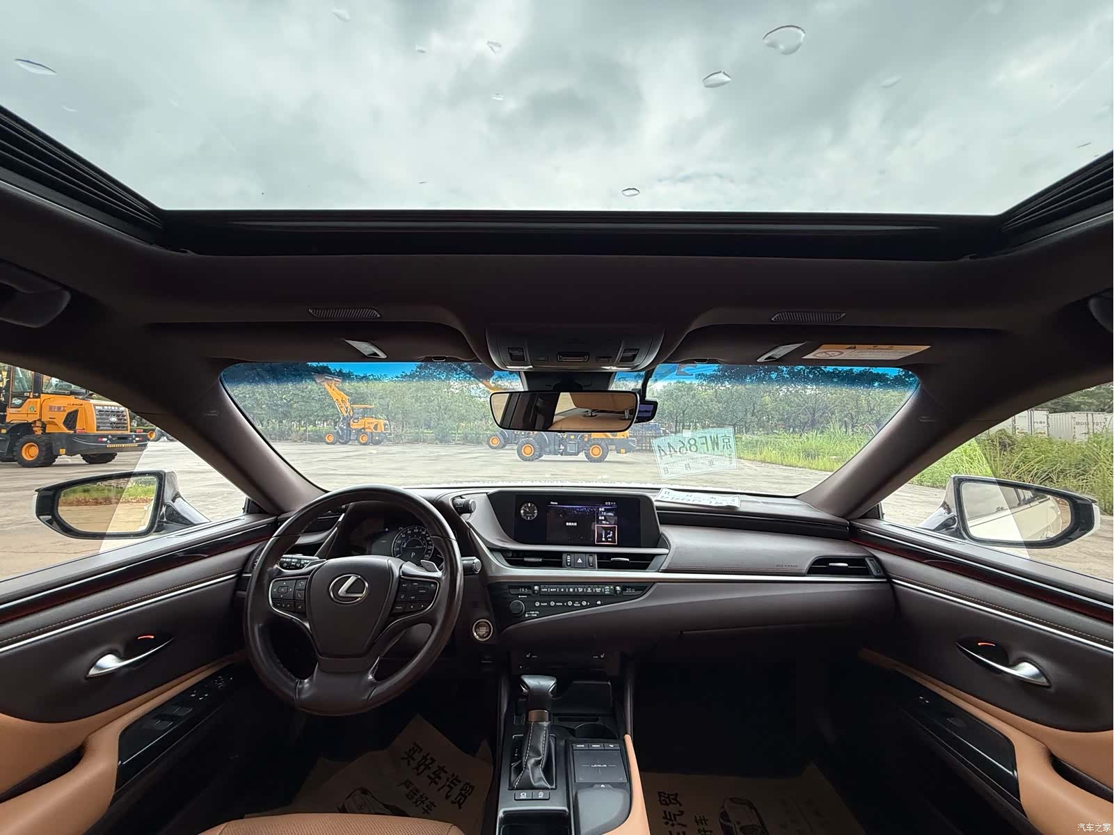 Lexus ES, 2020 все фото