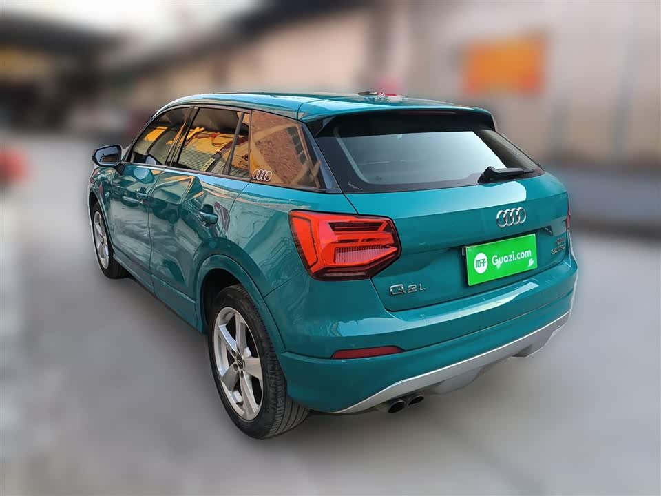 Audi Q2L