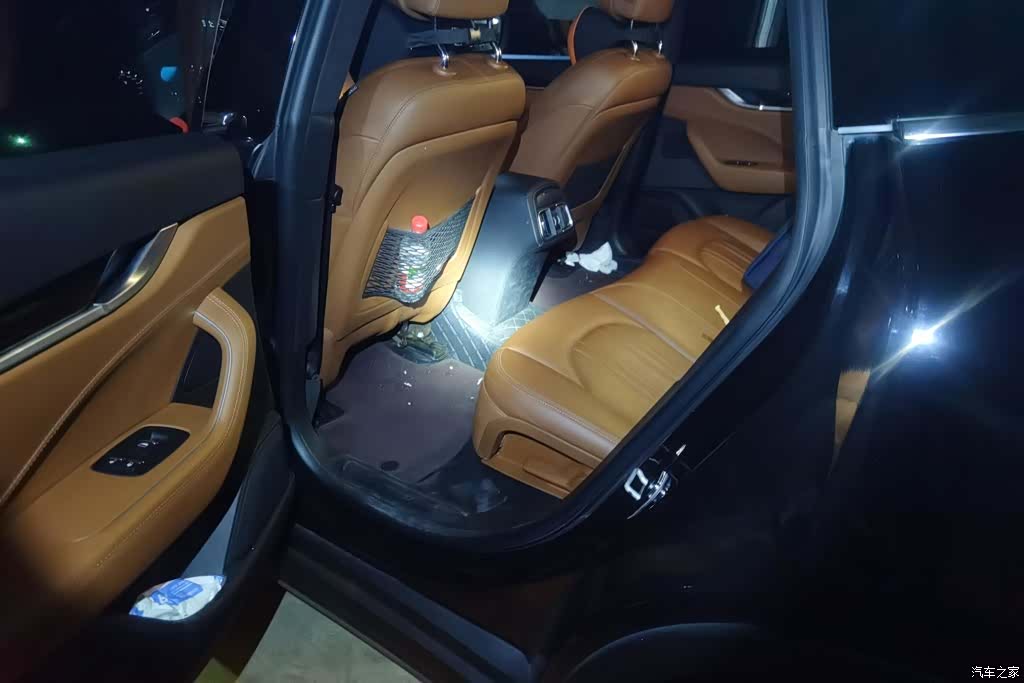 Maserati Levante, 2019 11