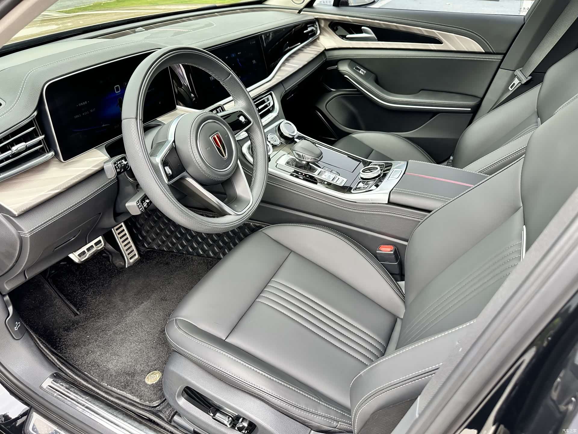 Hongqi H9, 2022 12