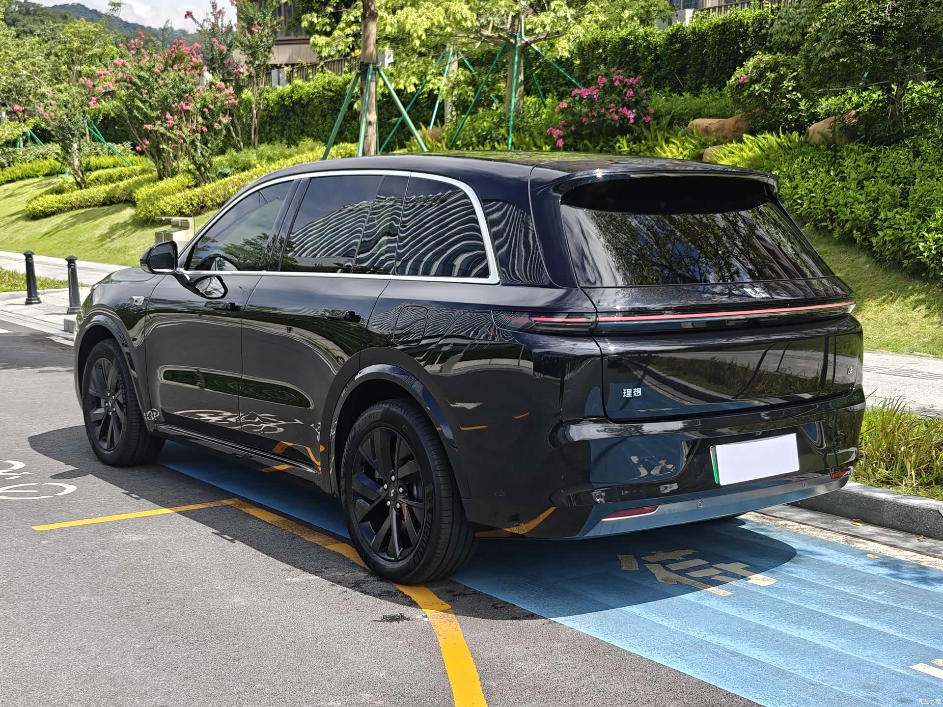 Li Auto L8, 2023 16