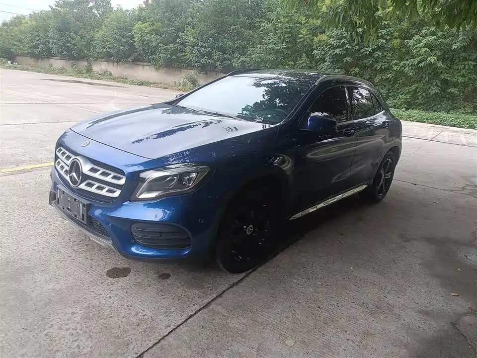 Mercedes-Benz GLA