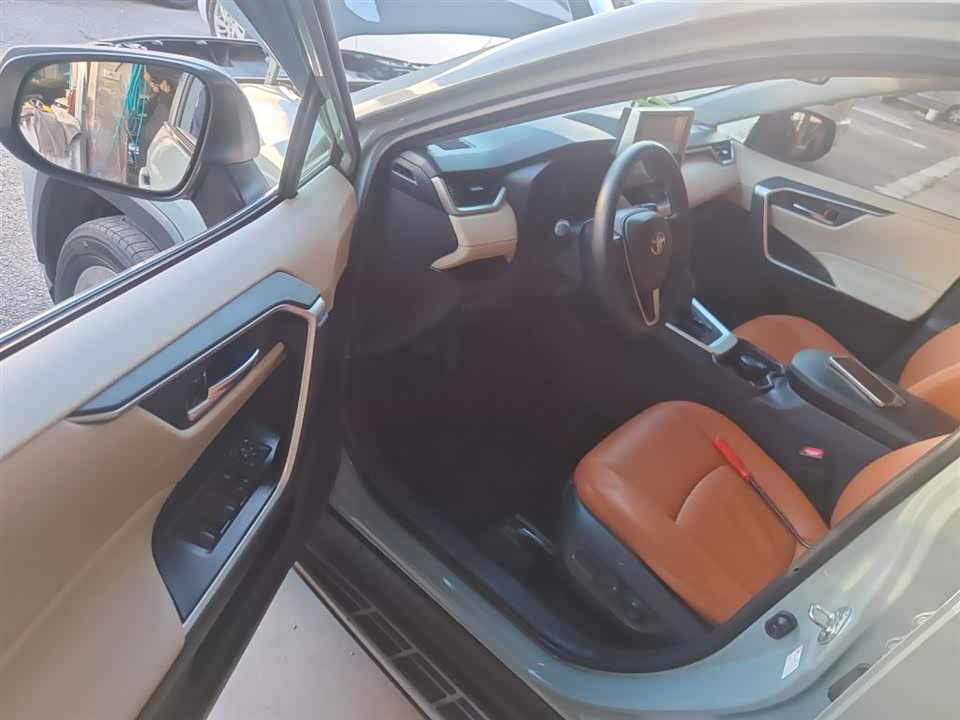 Toyota RAV4 Rongfang