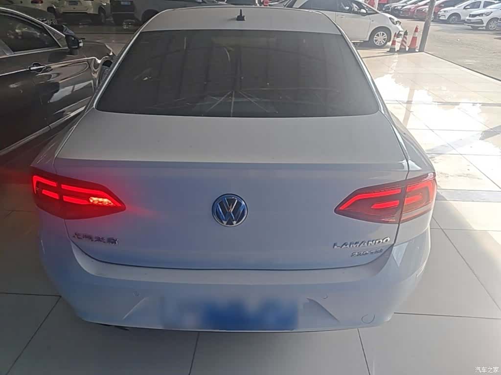 Volkswagen Lamando, 2016 6