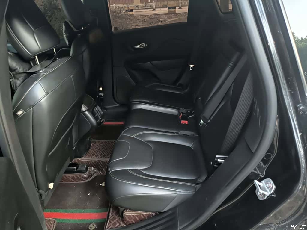 Jeep Cherokee, 2018 17