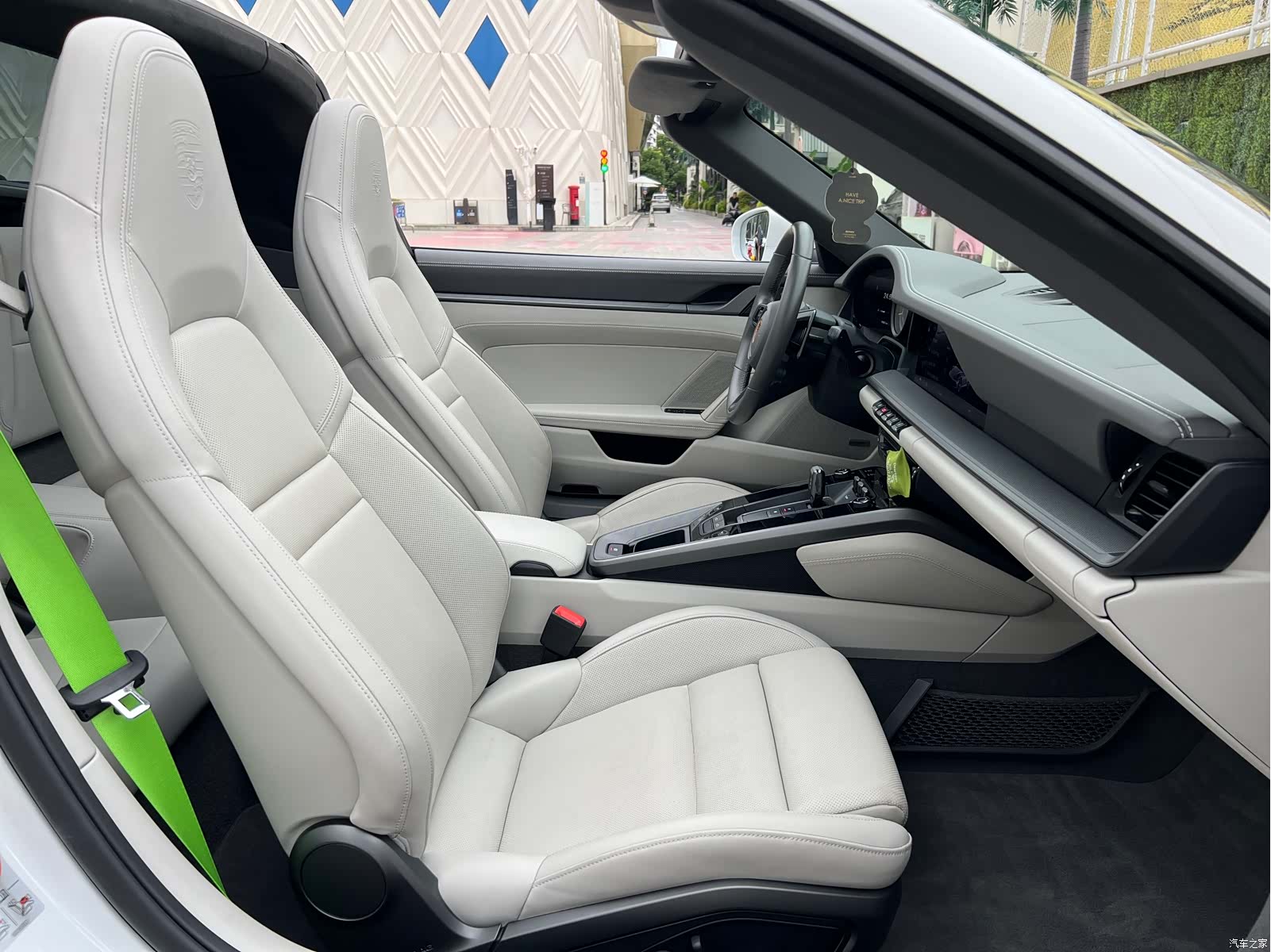 Porsche 911, 2023 12