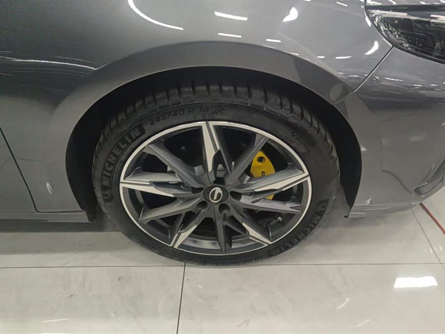 Trumpchi Shadow Leopard