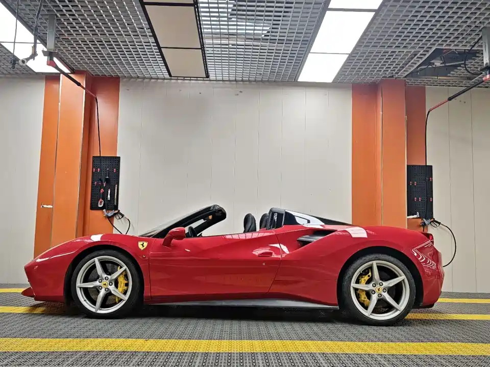 Ferrari 488