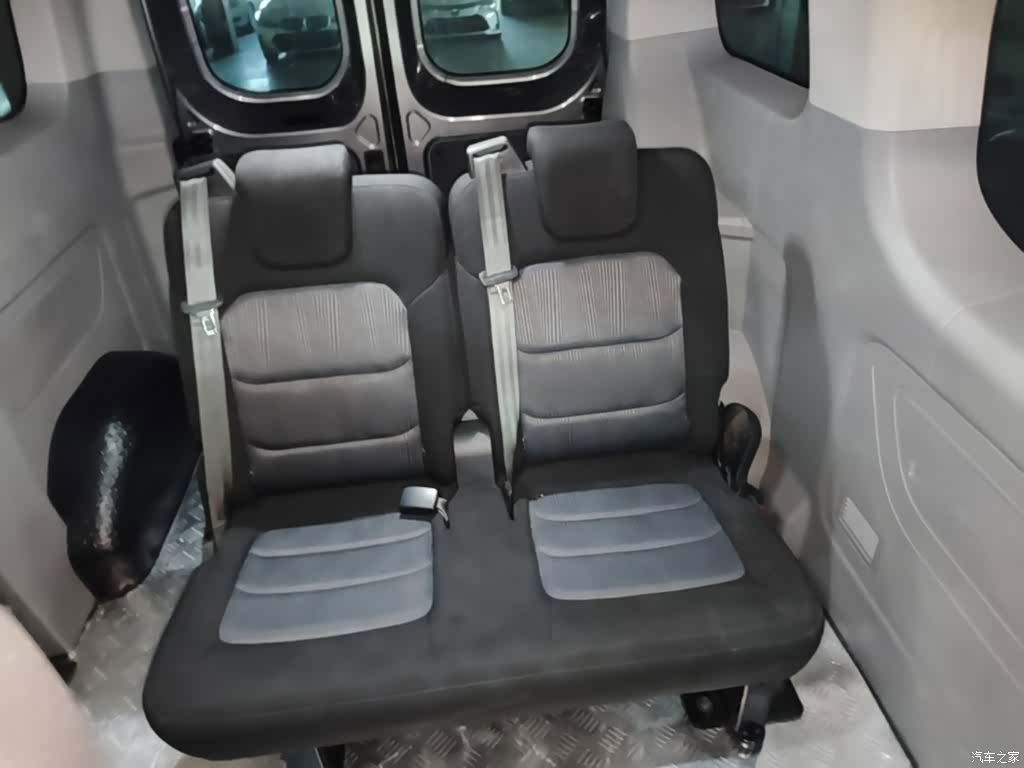 Iveco C30, 2023 17