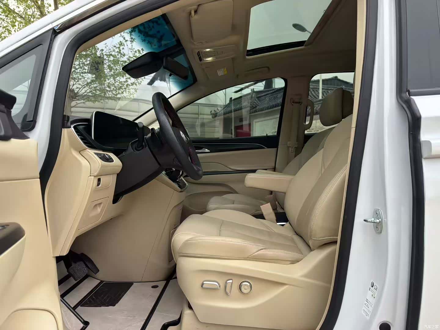 Buick GL8, 2023 все фото