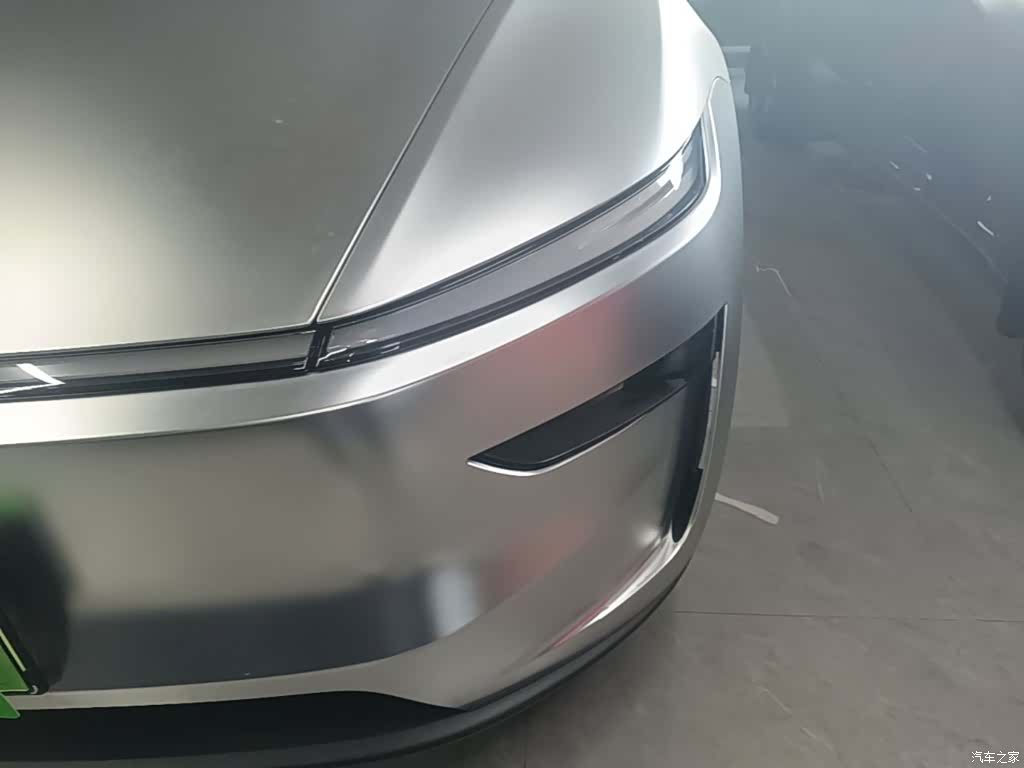Tesla Model Y, 2025 24