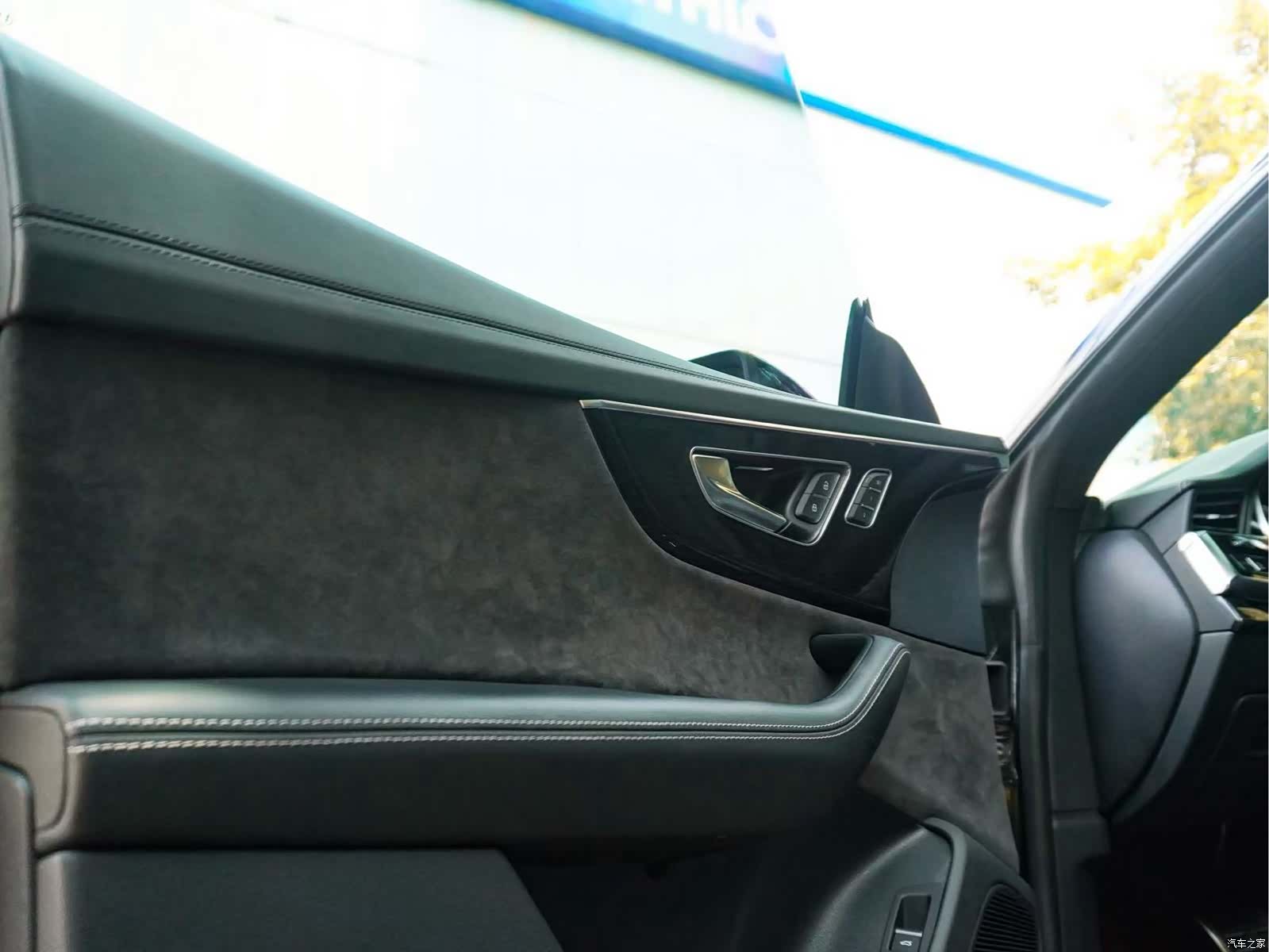 Audi Q8, 2021 23