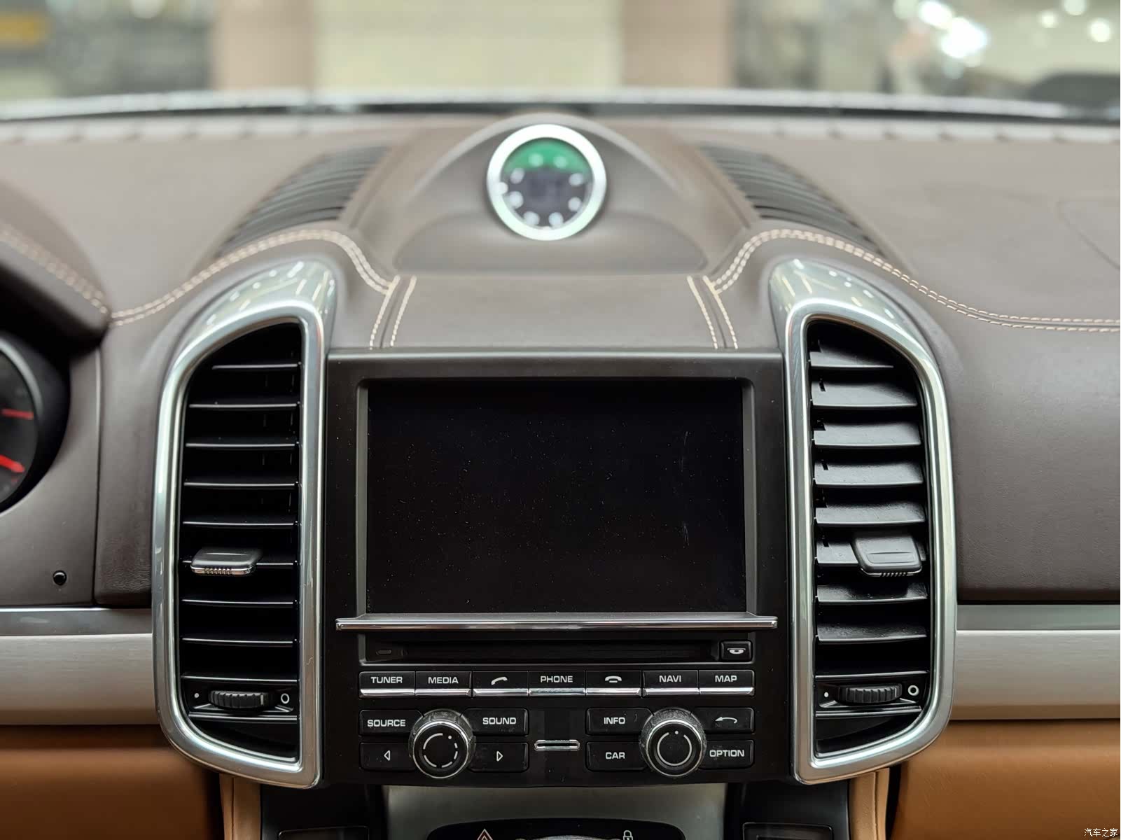 Porsche Cayenne, 2012 11