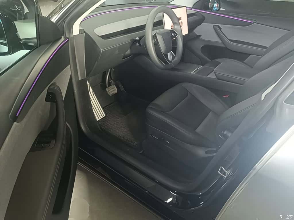 Tesla Model Y, 2025 16
