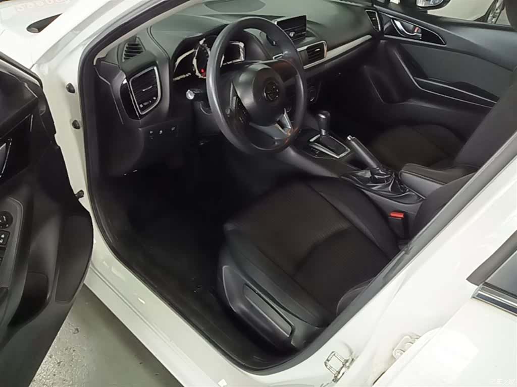 Mazda Mazda3, 2016 16