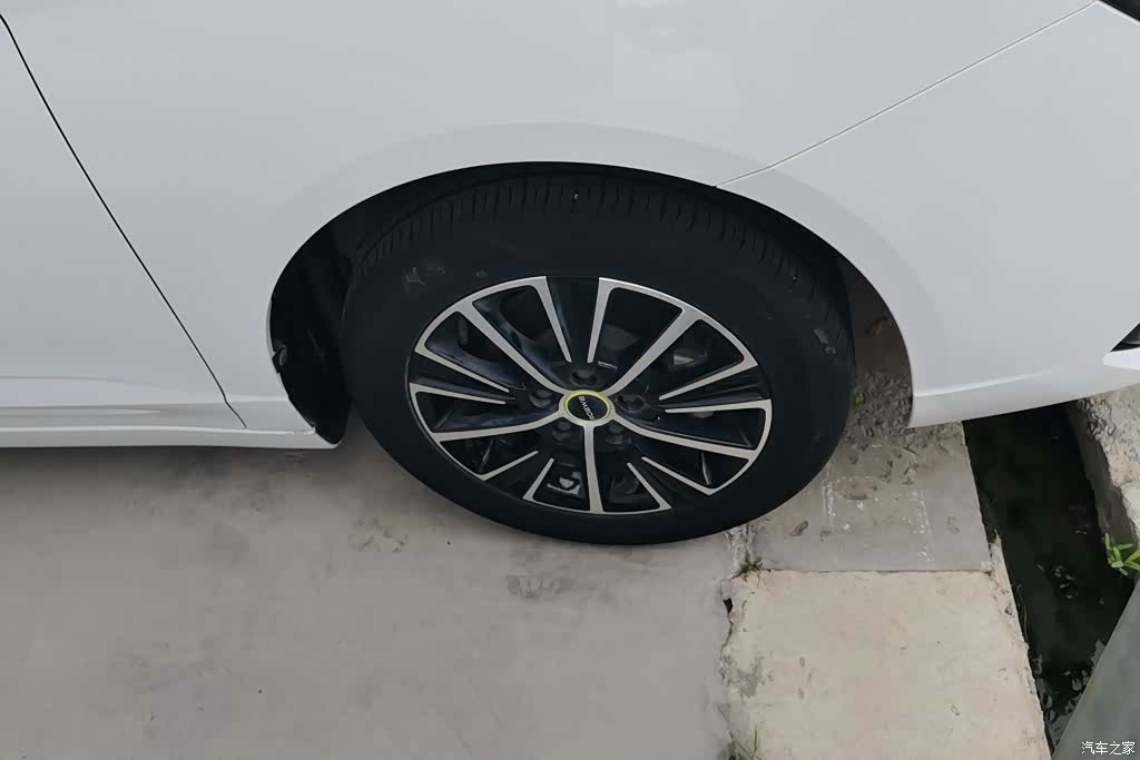 Roewe i5, 2023 6