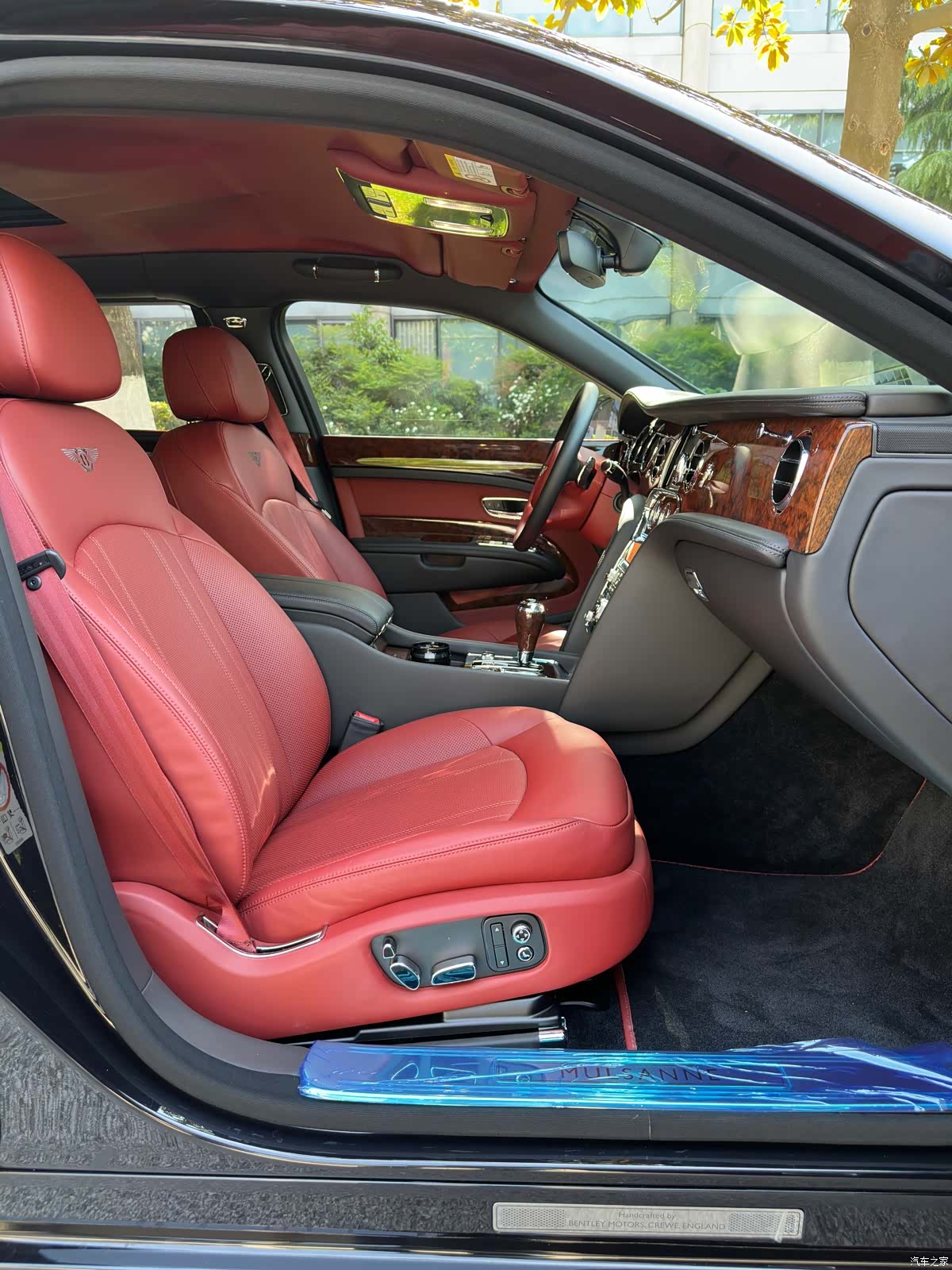 Bentley Mulsanne, 2020 13