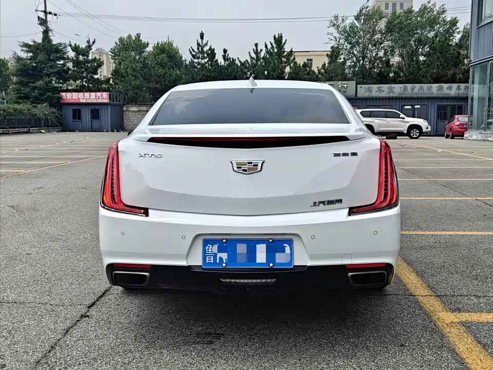 Cadillac XTS