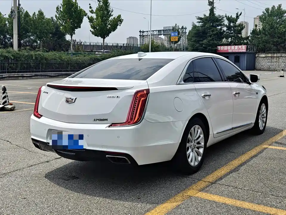 Cadillac XTS