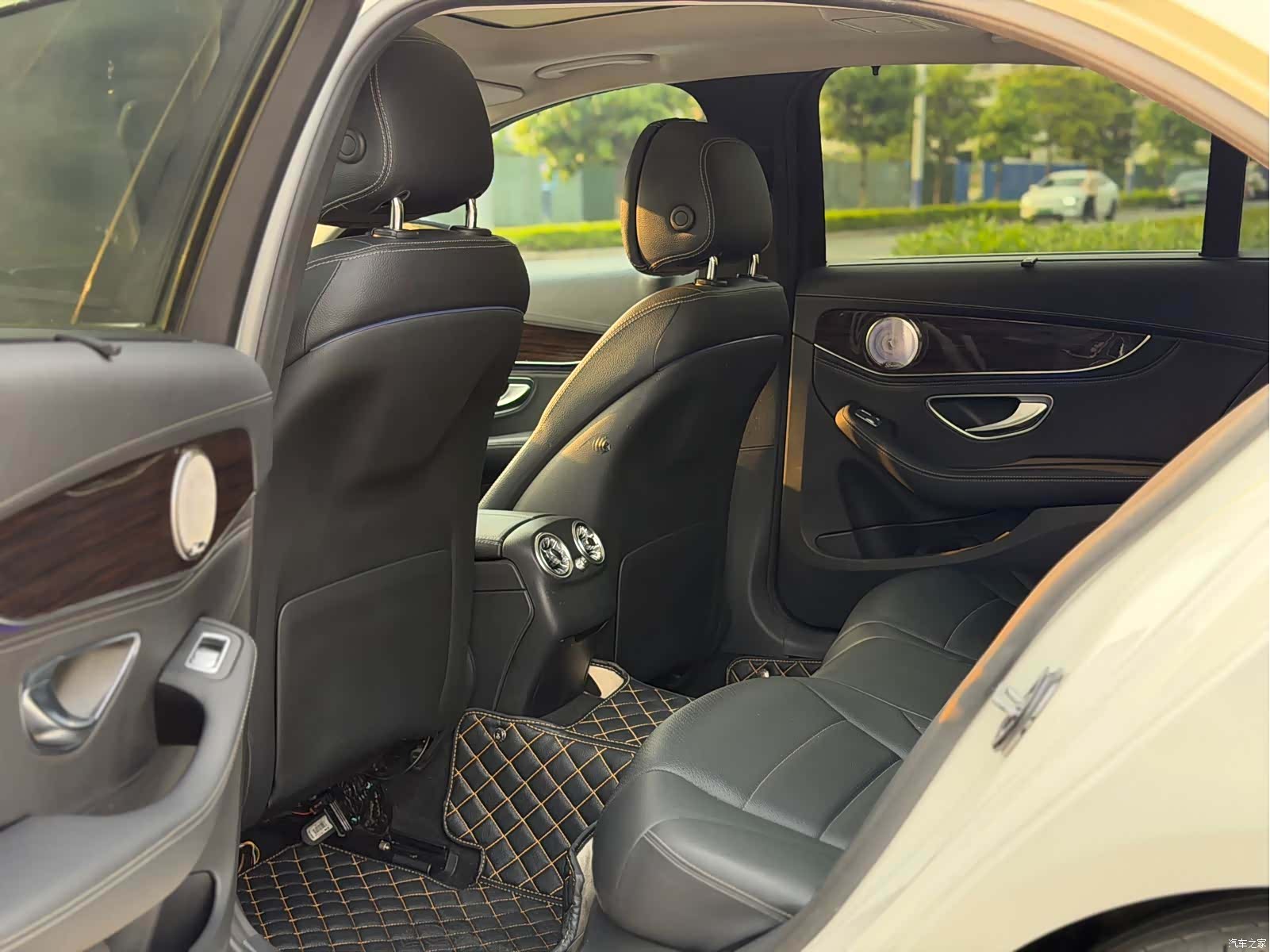 Mercedes-Benz C-Class, 2015 15
