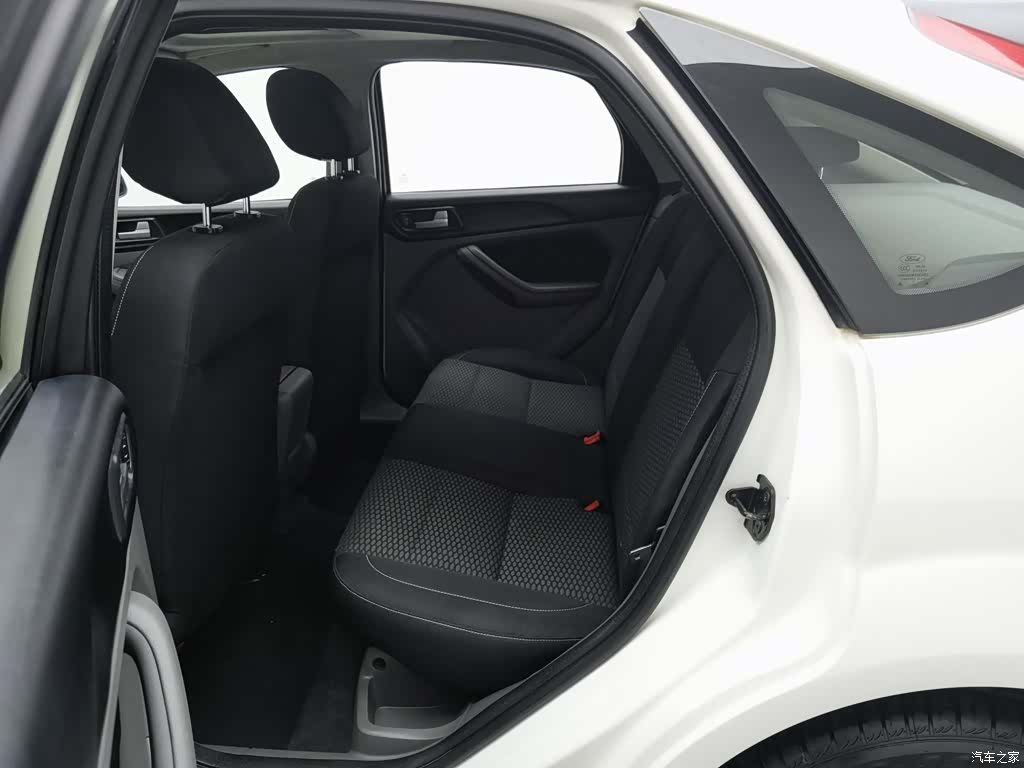 Ford Focus, 2013 15
