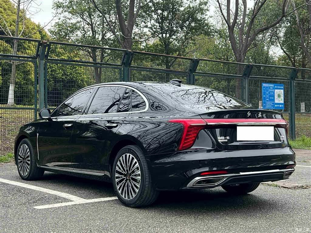 Hongqi H5, 2025 10