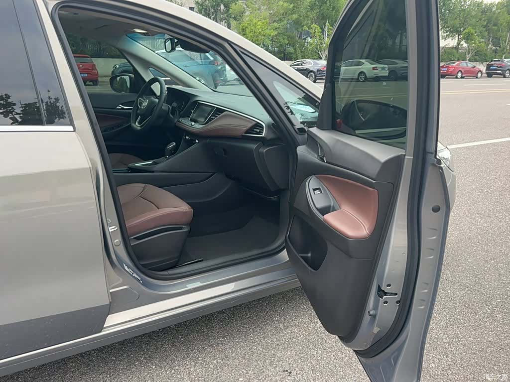 Buick GL6, 2019 18